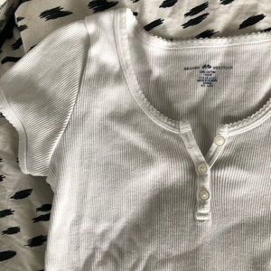 BRANDY MELVILLE John Gault basic white tee ribbed henley button front lace crop
